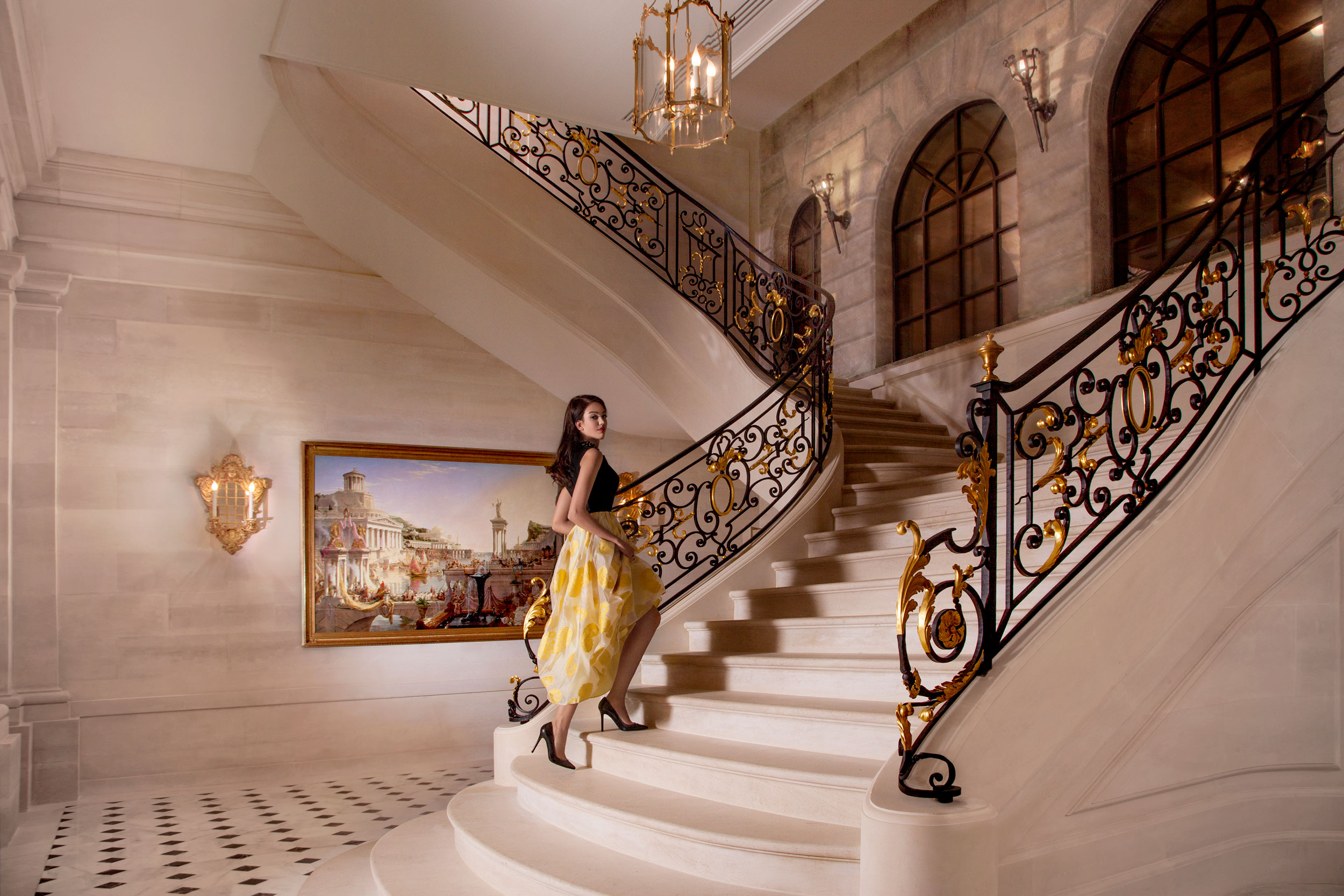 Де холе. Особняк Chateau Louis XIV. Юсуповский дворец лестница. Лестница послов Версаль. Поместье updown Court.